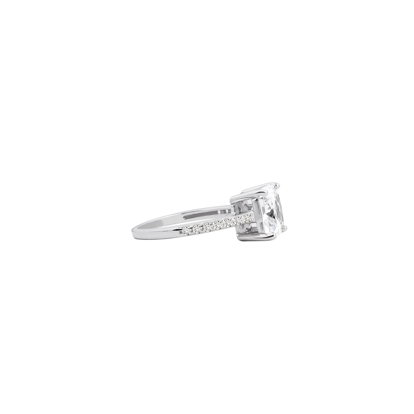 Princess Cut Solitaire Ring – A Square of Timeless Sparkle