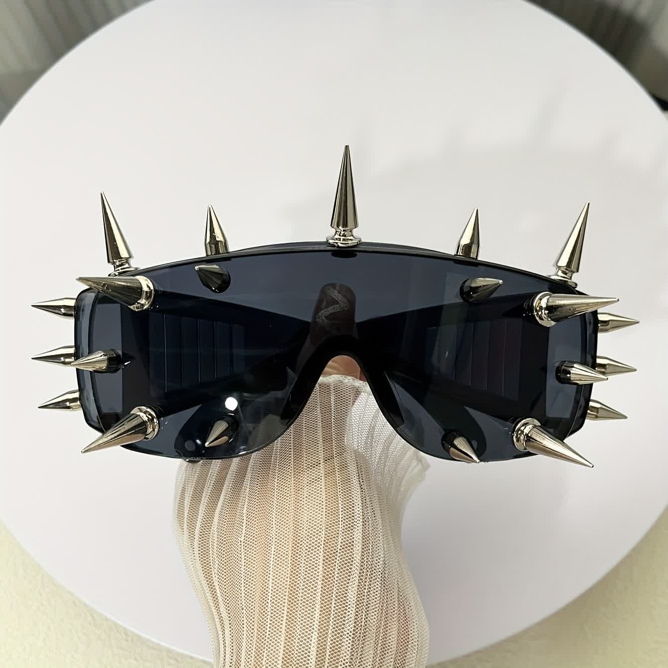 Rivet Decor Y2K Cyberpunk Hipster Sunglasses