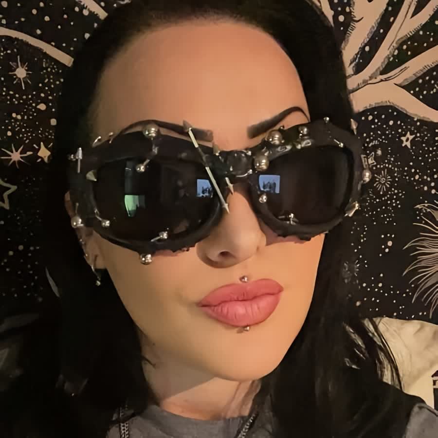 CyberPunk Style Irregular Shaped Rivet Decor Sunglasses for Party