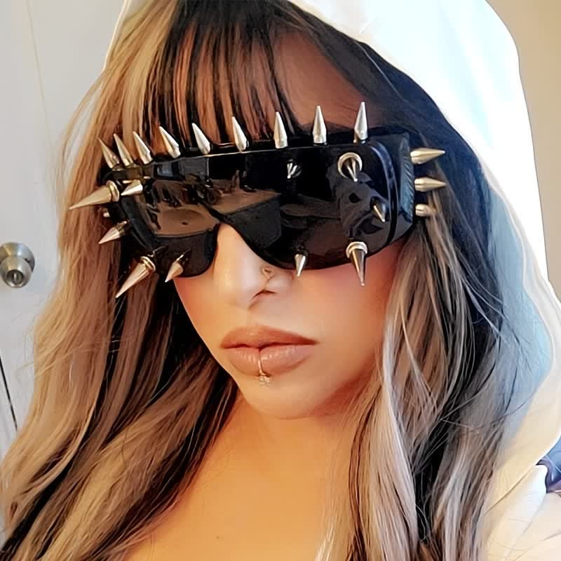 Rivet Decor Y2K Cyberpunk Hipster Sunglasses