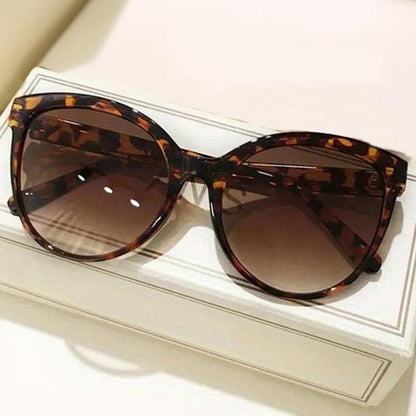 Cat-Eye Oversized Frame Hipster Sunglasses