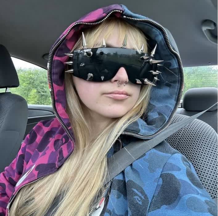 Rivet Decor Y2K Cyberpunk Hipster Sunglasses