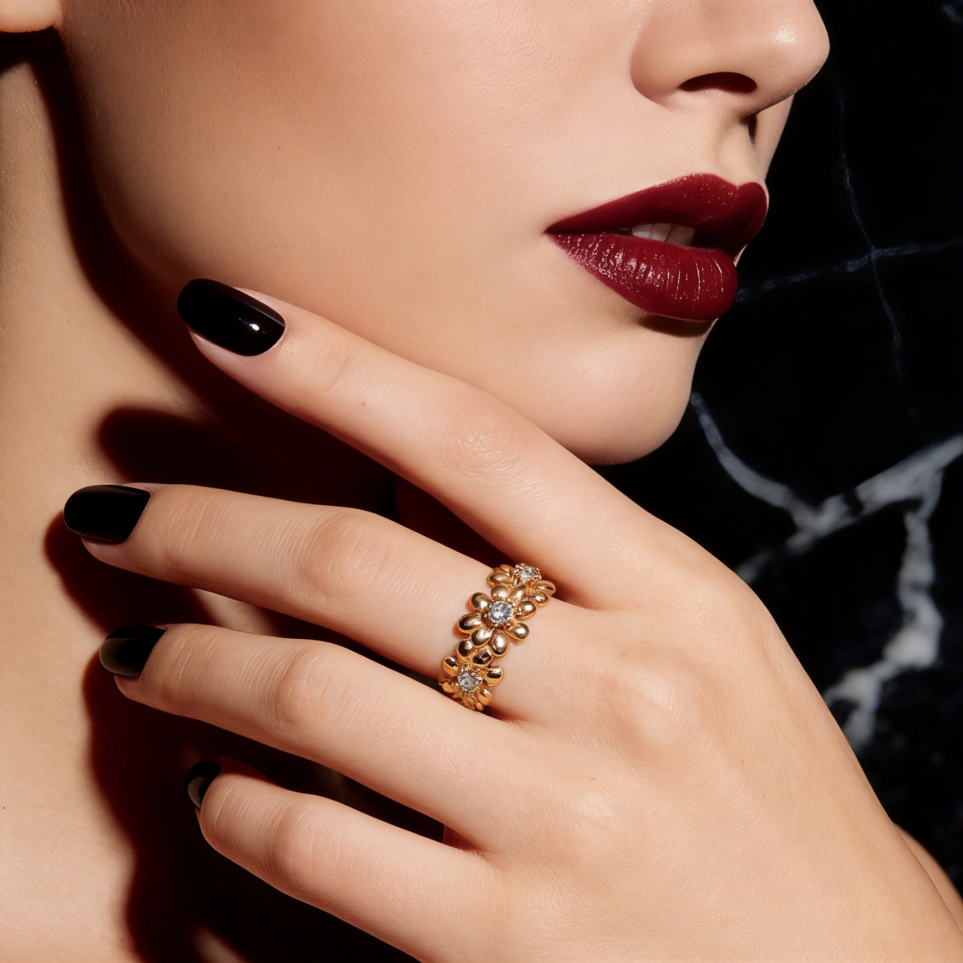 Daisy Cluster Eternity Band – A Whisper of Spring on Your Finger