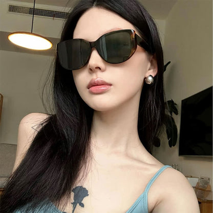 Cat-Eye Large Frame Simple Sunglasses with Nylon Lenses