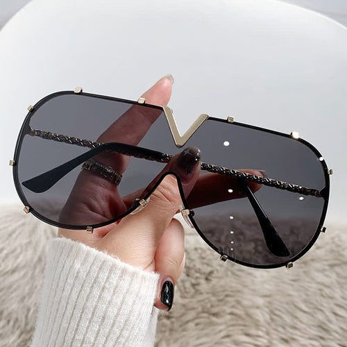 'V' Design Hipster Aviator Sunglasses