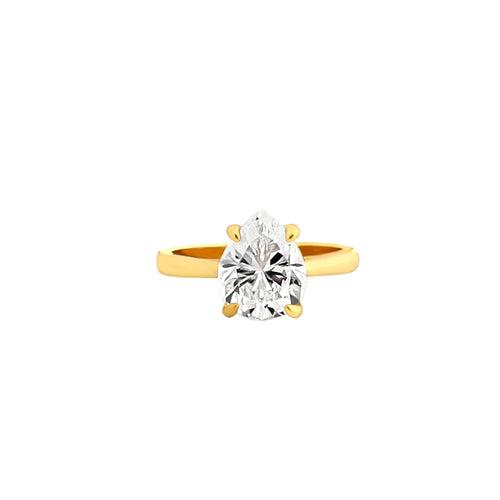Four-Prong Pear Cut Ring – Classic Brilliance in a Delicate Silhouette