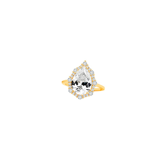 Vintage Pear Diamond Ring with Halo – Old-World Glamour for Your Forever