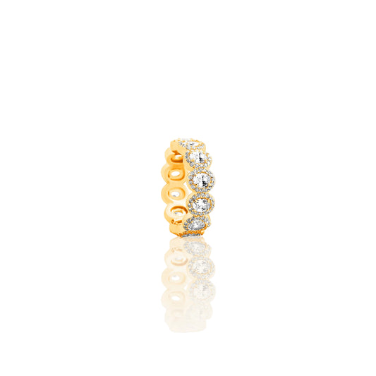 Oval Diamond Eternity Ring – A Full Circle of Timeless Sparkle