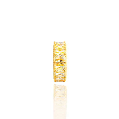 Chain-Edged Baguette Eternity Ring – Golden Weave of Bold Sparkle