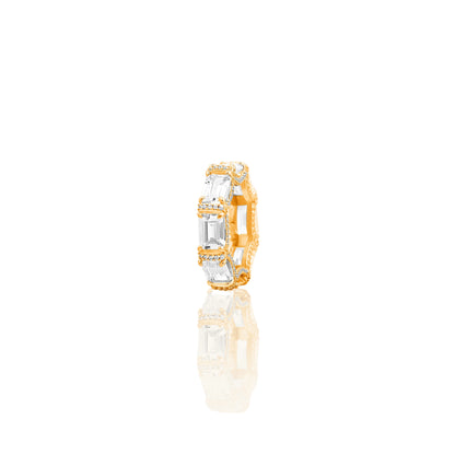 Vintage Baguette Diamond Eternity Ring – Golden Filigree of Timeless Royalty
